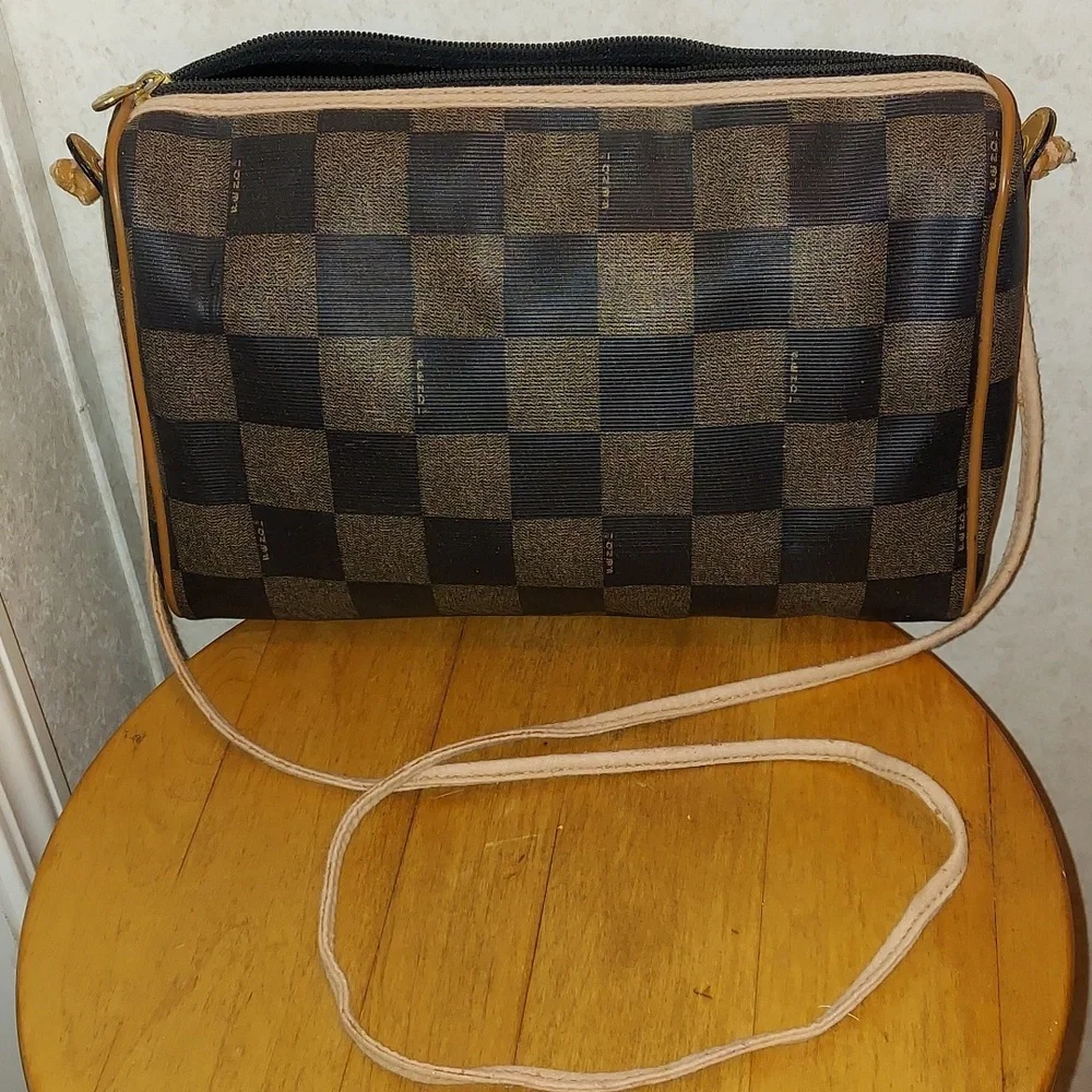 Vintage Fendi Crossbody Bag - Picture 13 of 13